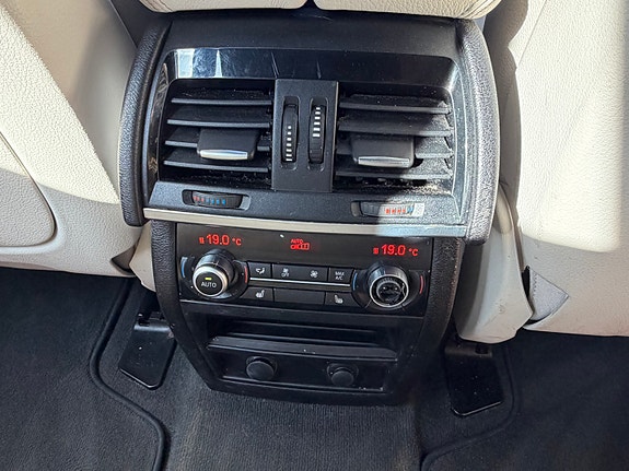 BMW X5 11 of 12