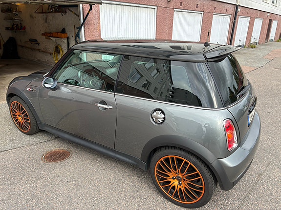 MINI Cooper S 3 of 10