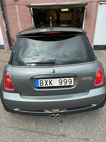 MINI Cooper S 4 of 10