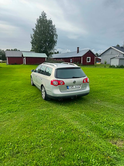 Volkswagen Passat 3 of 6
