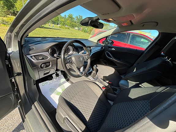 Opel Astra 12 of 14