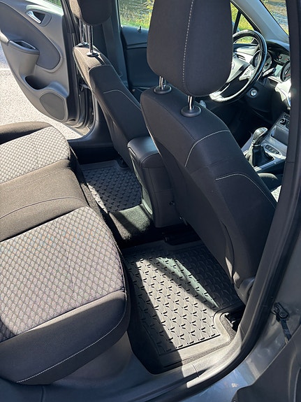 Opel Astra 8 of 14