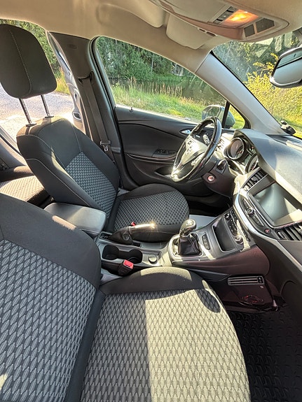 Opel Astra 11 of 14