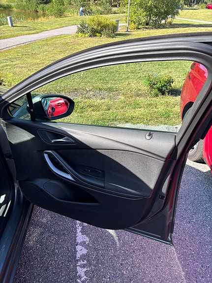 Opel Astra 9 of 14