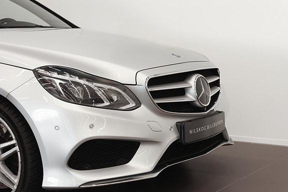 Mercedes-Benz E500 8 of 24