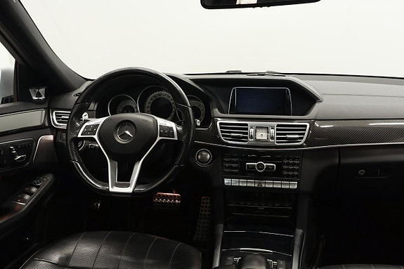 Mercedes-Benz E500 17 of 24