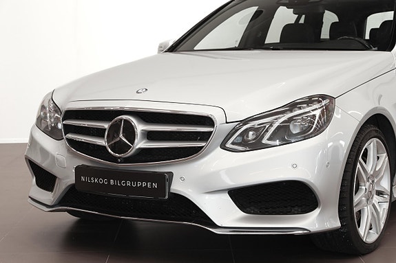 Mercedes-Benz E500 2 of 24