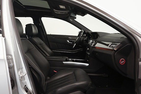 Mercedes-Benz E500 12 of 24