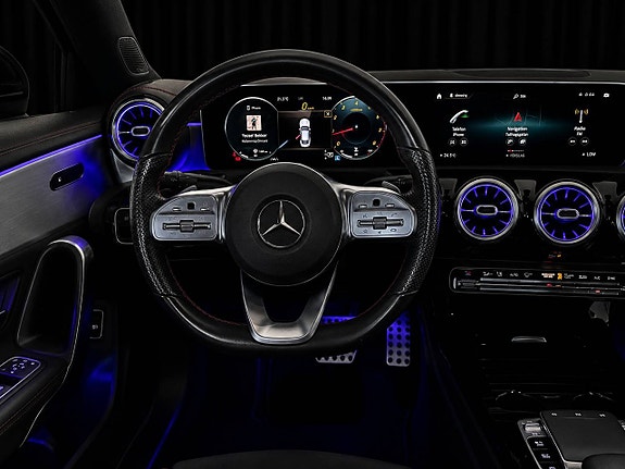 Mercedes-Benz CLA200 11 of 21