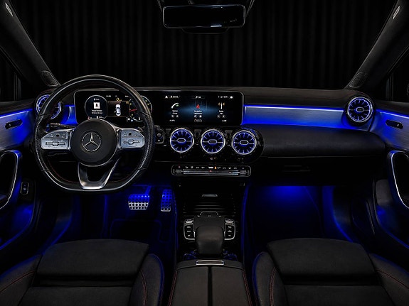 Mercedes-Benz CLA200 9 of 21