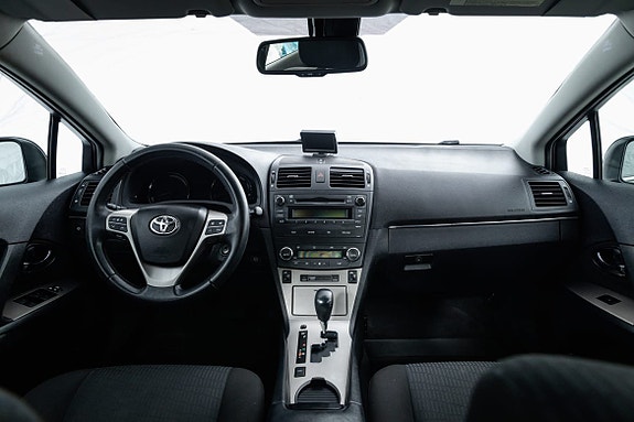 Toyota Avensis 11 of 27
