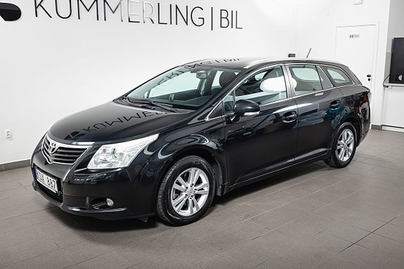 Toyota Avensis 4 of 27