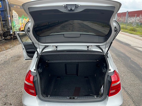 BMW 123d 8 of 9