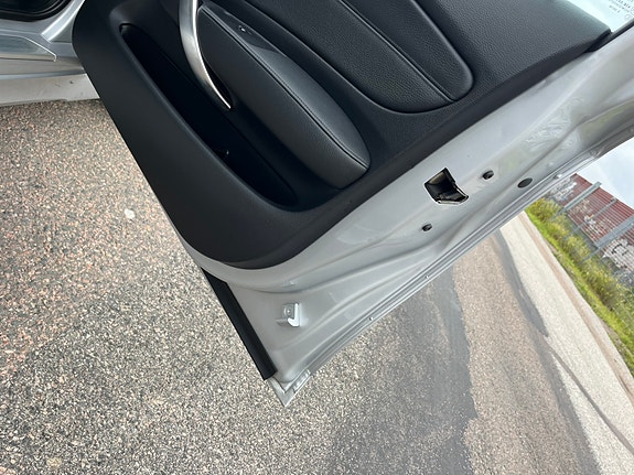 BMW 123d 5 of 9