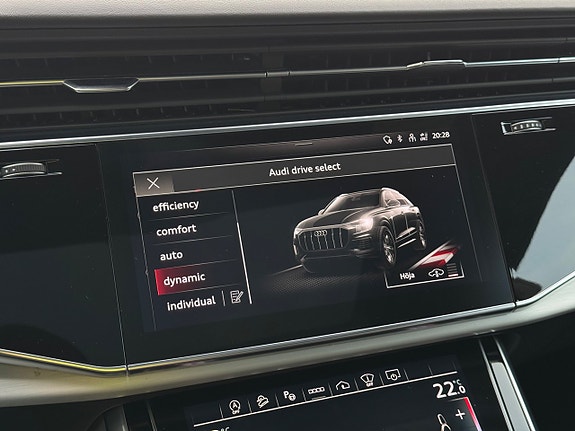 Audi SQ8 14 of 24
