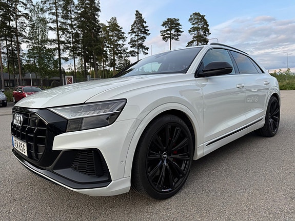Audi SQ8 3 of 24