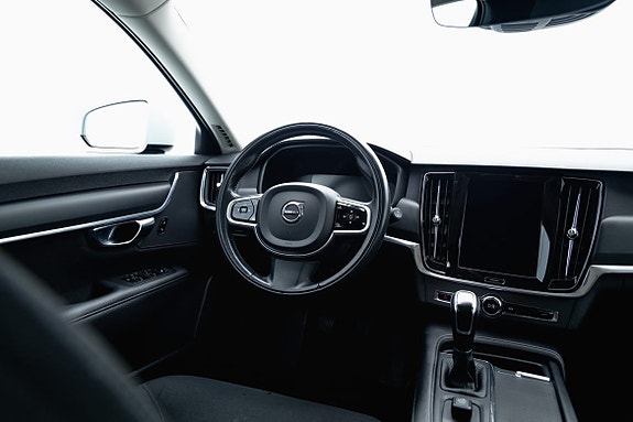 Volvo V90 13 of 27