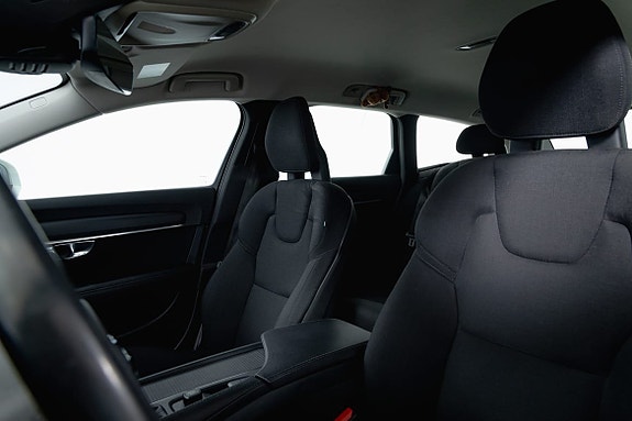 Volvo V90 20 of 27