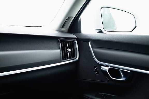 Volvo V90 26 of 27