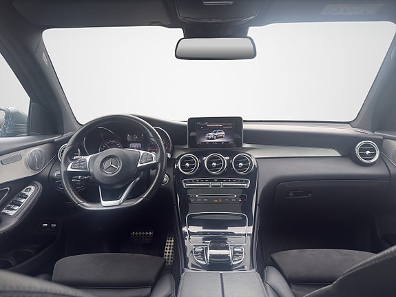 Mercedes-Benz GLC220 d 10 of 17