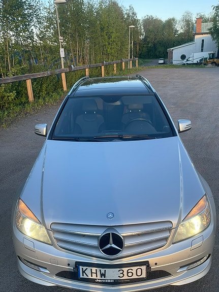 Mercedes-Benz C250 6 of 11