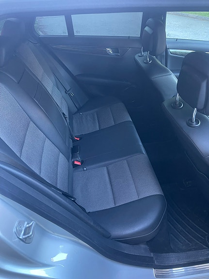 Mercedes-Benz C250 9 of 11