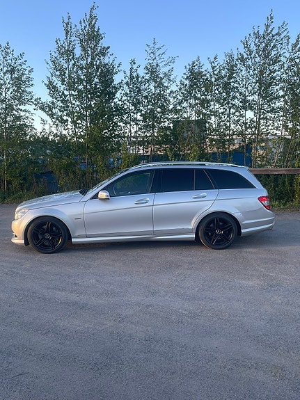 Mercedes-Benz C250 5 of 11