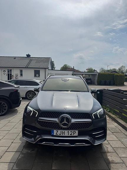 Mercedes-Benz GLE400 d 4 of 9