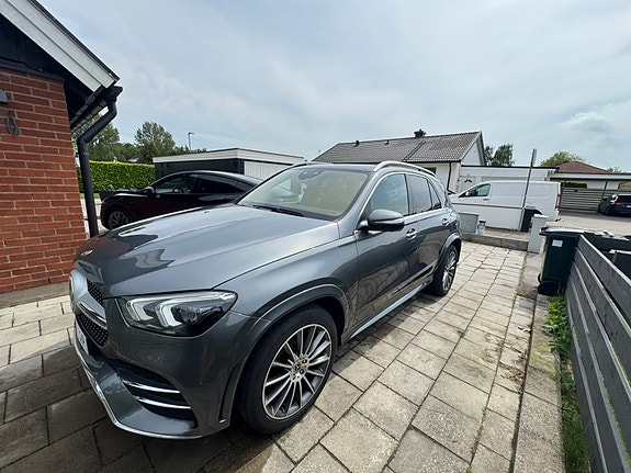 Mercedes-Benz GLE400 d 3 of 9