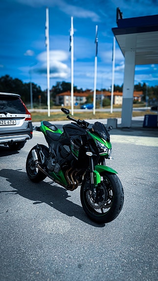 Kawasaki Z800 bytes 2 of 7