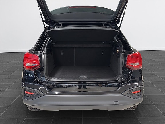 Audi Q2 7 of 13
