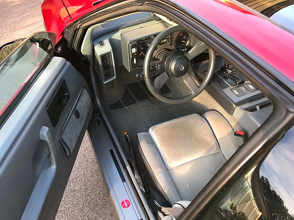 Pontiac Fiero 2 of 6