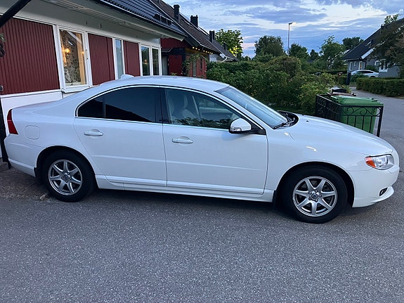 Volvo S80 4 of 11