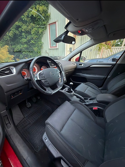 Citroen C4 6 of 16