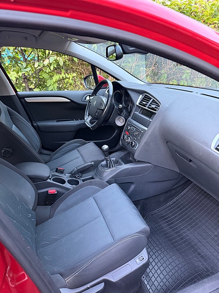Citroen C4 9 of 16