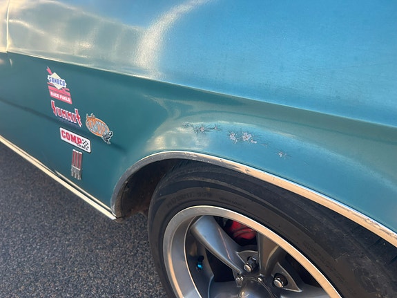 Ford Galaxie 8 of 9
