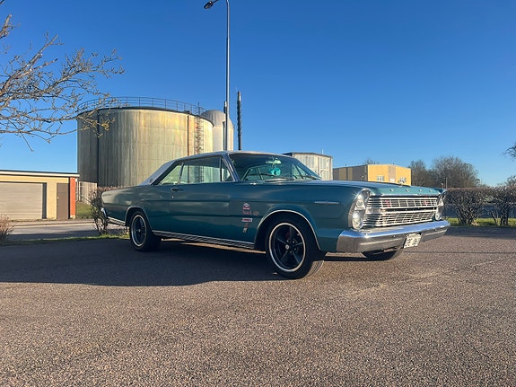Ford Galaxie 3 of 9