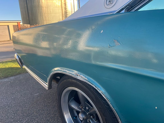 Ford Galaxie 9 of 9