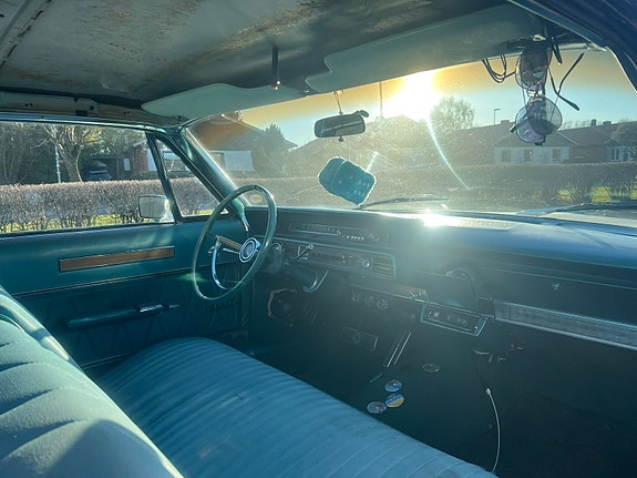Ford Galaxie 5 of 9