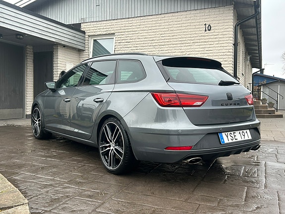 Seat Leon 3 of 5