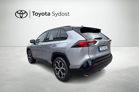 Toyota RAV4 5 of 20