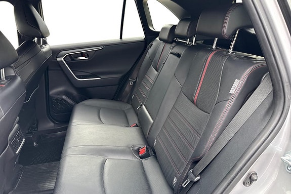 Toyota RAV4 15 of 20
