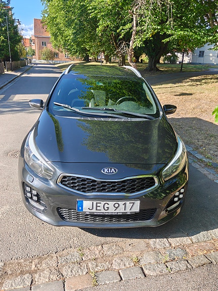 Kia Ceed 2 of 12