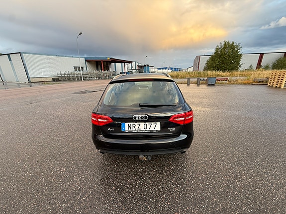 Audi A4 4 of 8