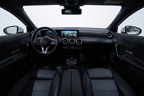 Mercedes-Benz A180 d 14 of 24
