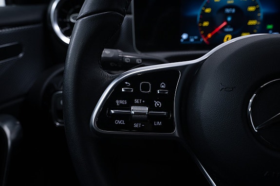 Mercedes-Benz A180 d 16 of 24