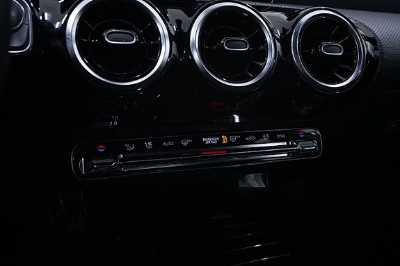 Mercedes-Benz A180 d 19 of 24