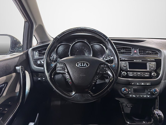 Kia Ceed 12 of 25
