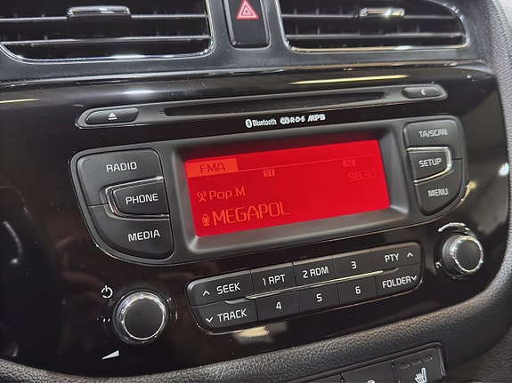 Kia Ceed 15 of 25