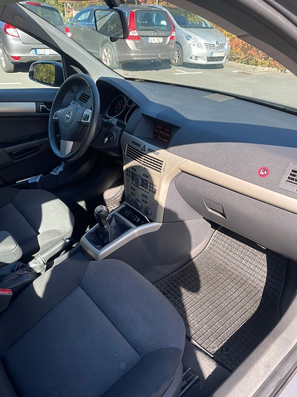 Opel Astra 6 of 6